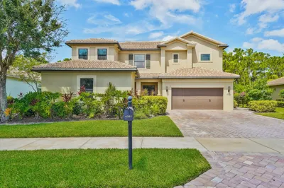 4381 SW Gossamer Circle 1