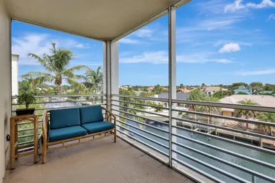 105 Paradise Harbour Boulevard #412 1