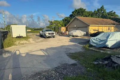 230 SW 7th Court 1