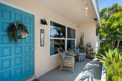 Exterior - Front Porch
