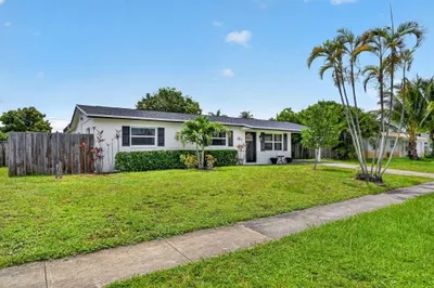 445 Palo Alto Drive 1