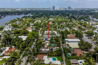 955 Van Buren St 1