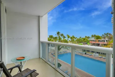 10275 Collins Ave #315 1