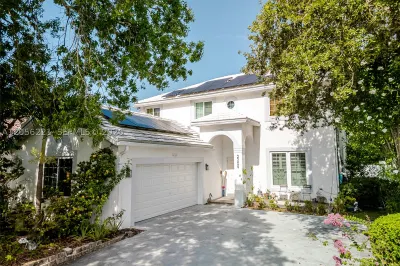 2209 NW 49th Ave 1