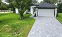 702 NW 39th Circle Photo