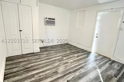 1648 NE 172 ST #2 1