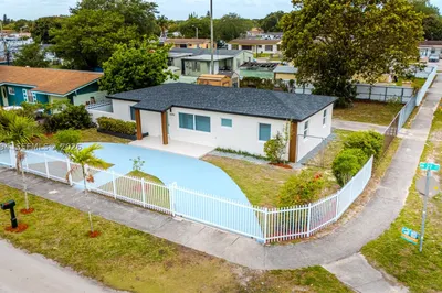 16050 NW 27th Ct 1