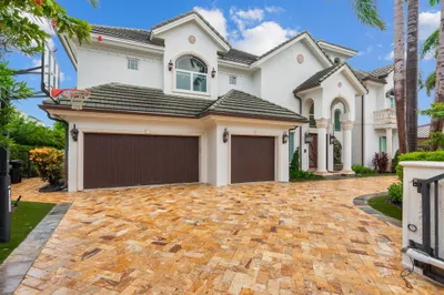 2200 Intracoastal Drive 1