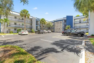 3170 Holiday Springs Blvd #6-105 1