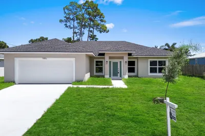 4611 Sunset Boulevard 1
