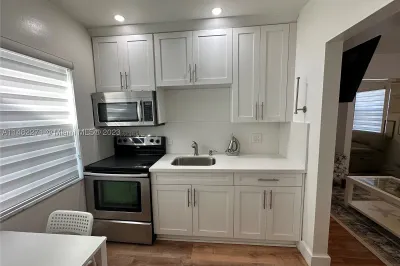326 Wilson St #201 1