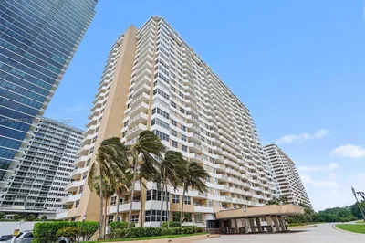 1980 S Ocean Dr #15A 1