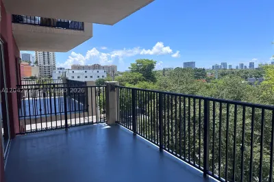 3410 Coral Way #406 1
