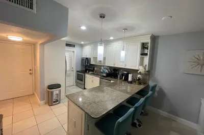 3300 NE 10th Terrace #43 1