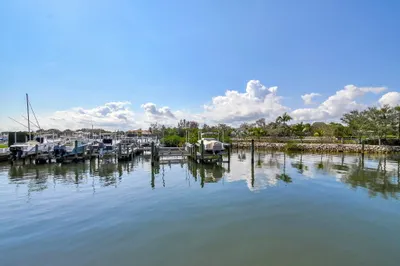 318 Oak Harbour Drive #318 1