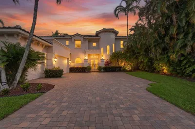 5133 Isabella Drive 1