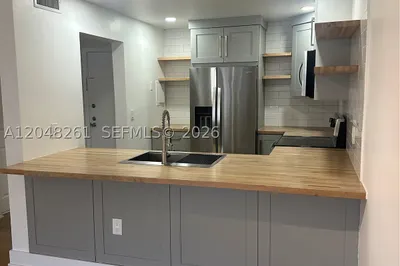 10425 SW 112th Ave #215 1