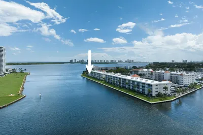 28 Yacht Club Drive #109