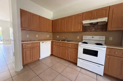 13276 OLD BISCAYNE BLVD #305 1
