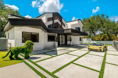 9190 SW 82nd Ave 1