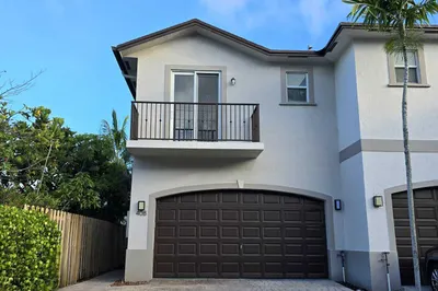 408 SW 9th Street 1
