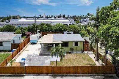 2730 NE 16th Ave 1