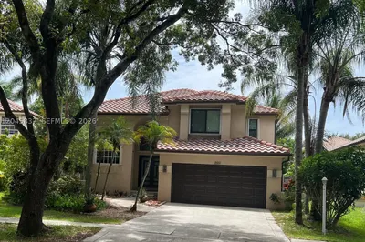 2851 La Paz Ave 1