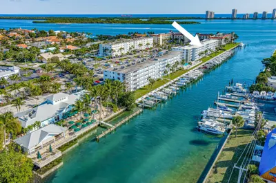 104 Paradise Harbour 505 Boulevard #505 1