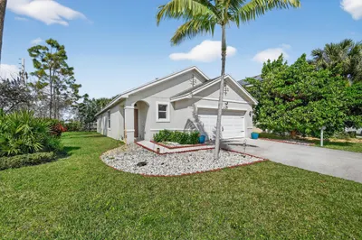 Move-in ready 3BR/2BA corner-lot home featuring a