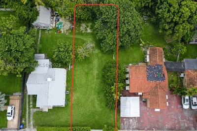 1555 NW 26 Street 1555 NW 26 Street 1