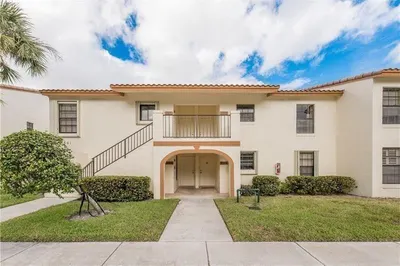 301 OLIVEWOOD Place #O125 1