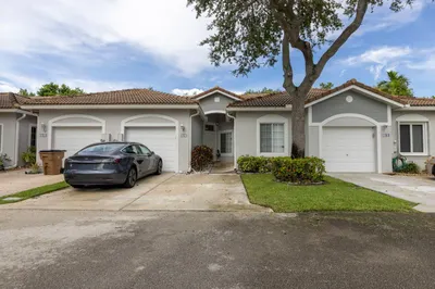 1271 SW 48th Terrace 1