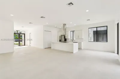 1521 SW 40th Ter 1