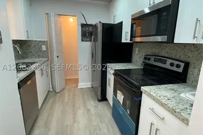 556 NW 114th Ave #203 1