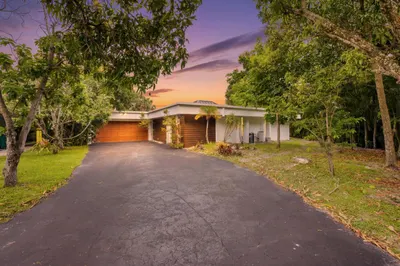 4400 Queen Palm Lane 1