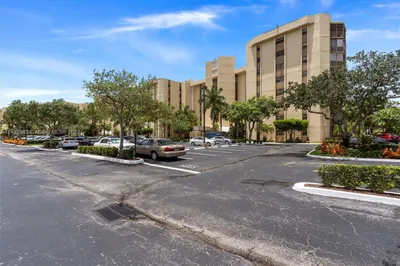 7300 Radice Ct #401 1