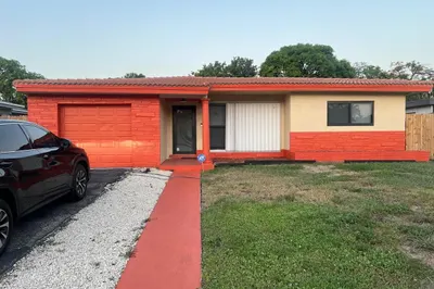 200 NW 33rd Terrace 1