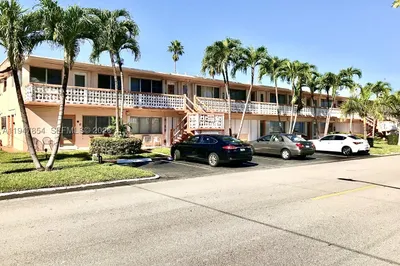 900 SW 11th Ave #7C 1