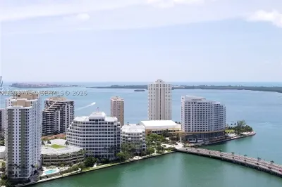 500 Brickell Ave #2102 1