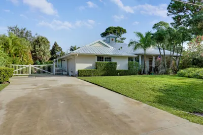 1071 SW Blue Water Way 1