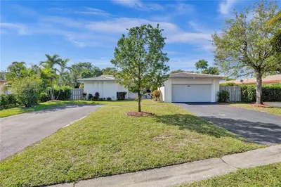 11050 NW 36th Street 1