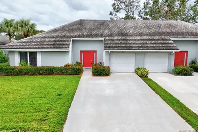 2960 SW Westlake Circle 1