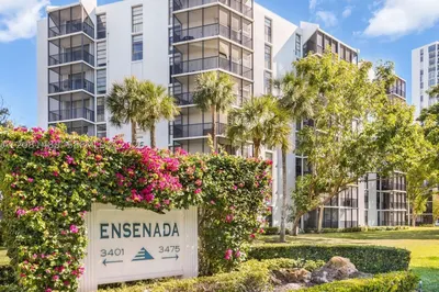 3475 N Country Club Dr #615 1