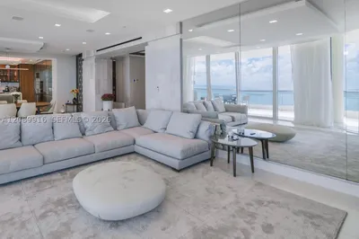 16047 Collins Ave #3204 1