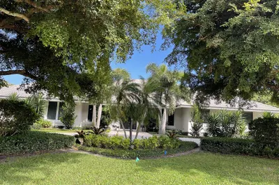 3609 Chinaberry Terrace 1