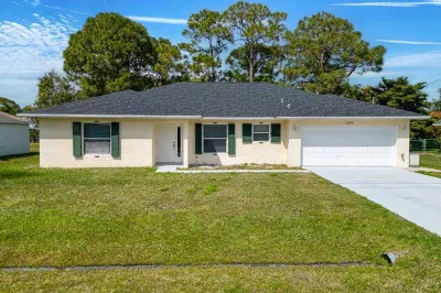 2829 SE Cabana Lane 1
