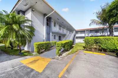 4050 NW 135th St #15-9 1