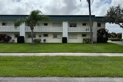 3150 Meridian 5 Way S #5 1