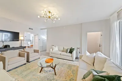 2067 S Ocean Dr #TH5 1
