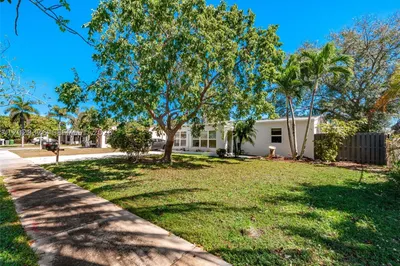 442 SW 22nd Ave 1